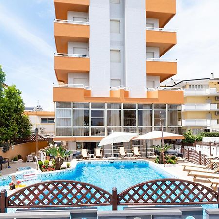 Hotel Baltic Alba Adriatica Exterior foto