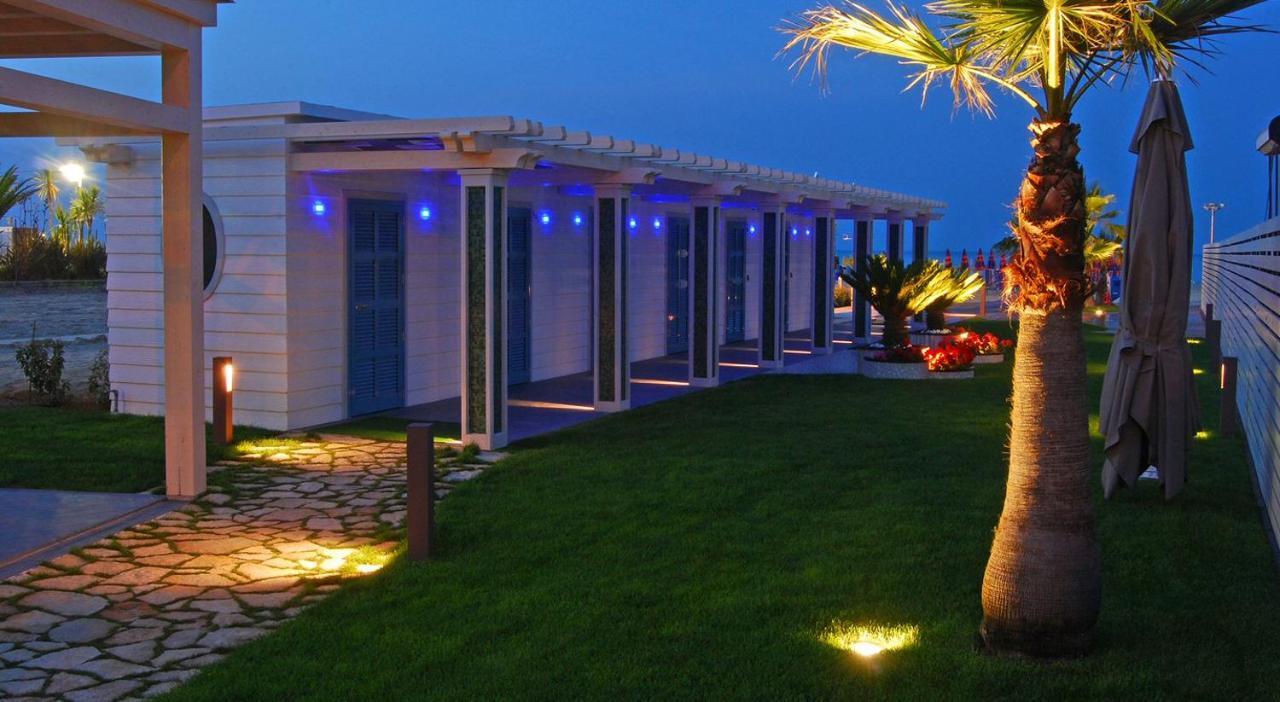 Hotel Baltic Alba Adriatica Exterior foto